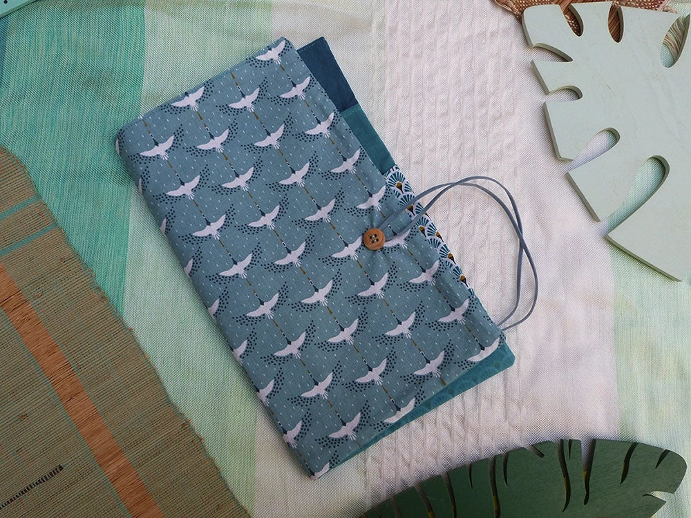 Rouleau d'artiste, modèle "balade bleue". Trousse faite à la main.